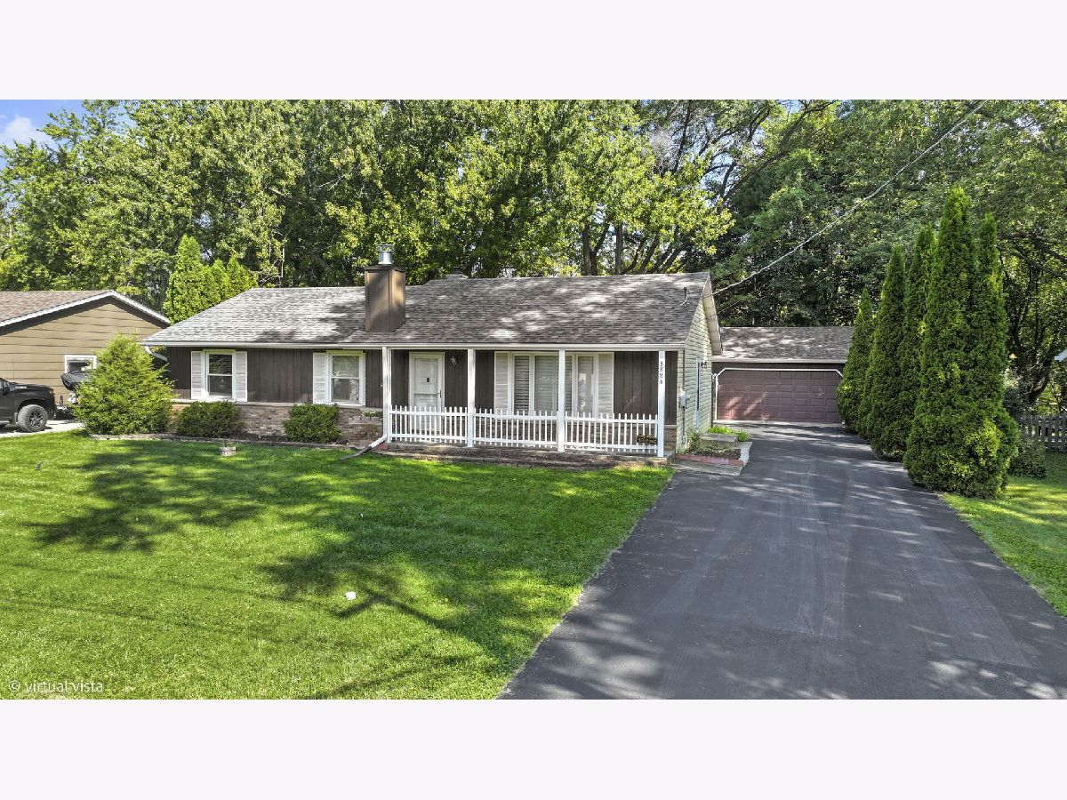  For Sale Gurnee Illinois, 3884 Woodlawn Avenue