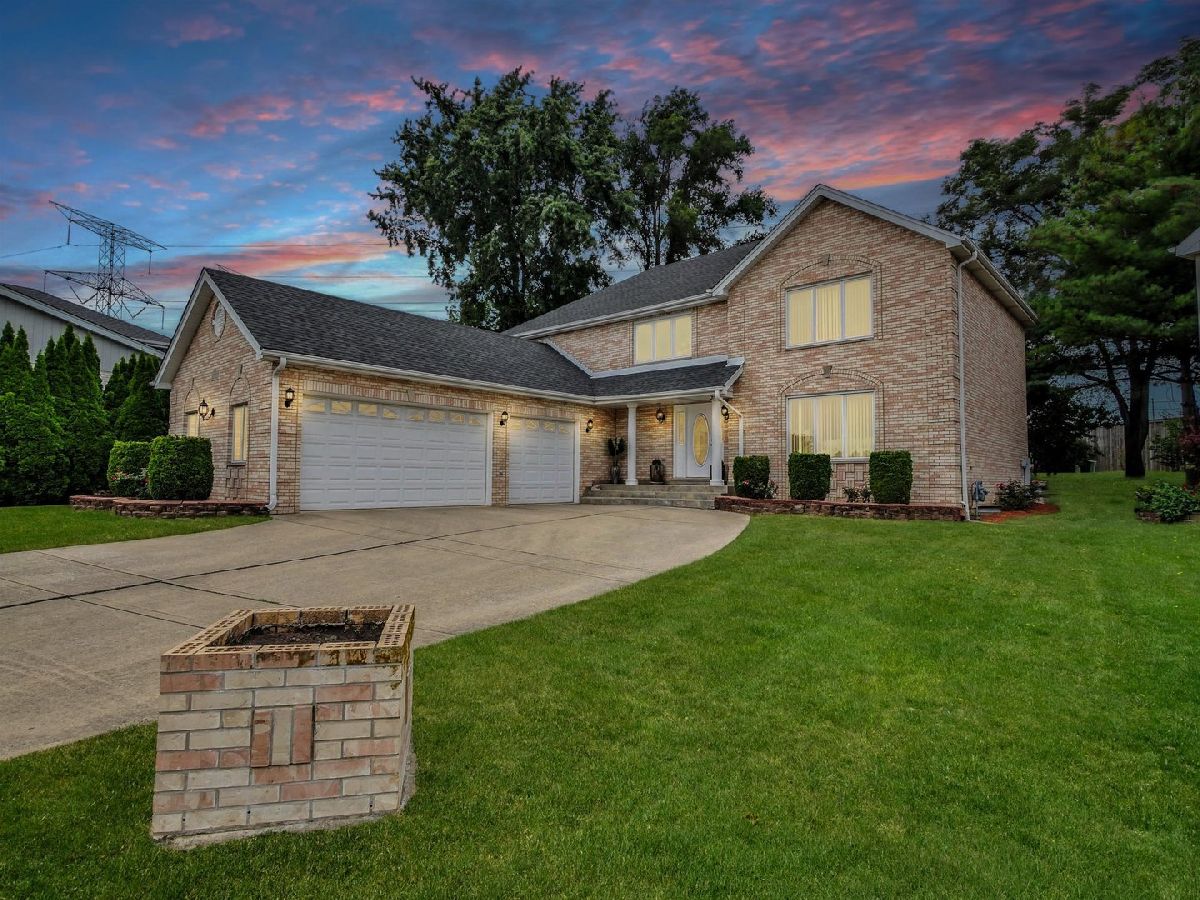  For Sale Addison Illinois, 1212 Grove Avenue
