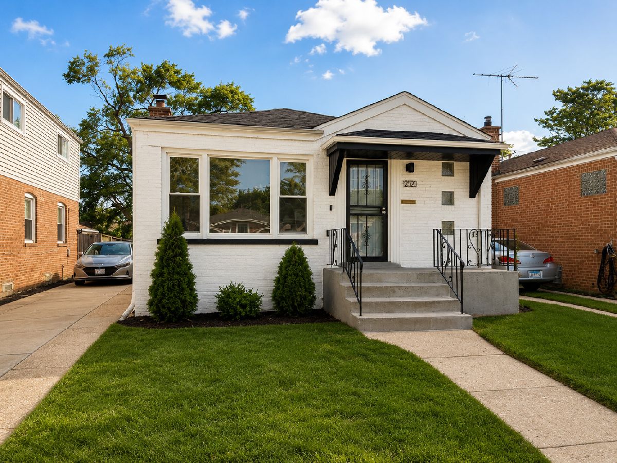  For Sale Chicago Illinois, 12520 Yale Avenue