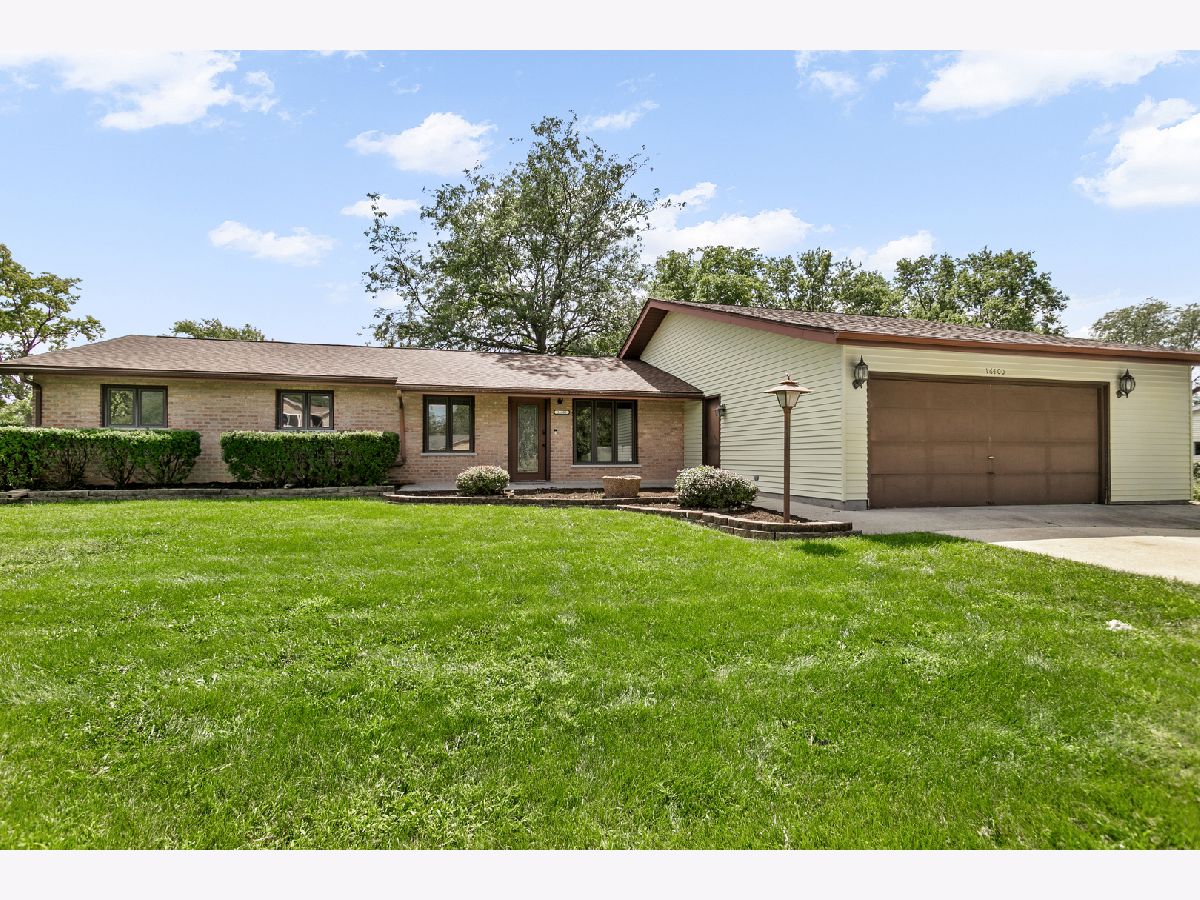 Homes For Sale Fernway Orland Park Illinois, 16400 Sherwood Drive