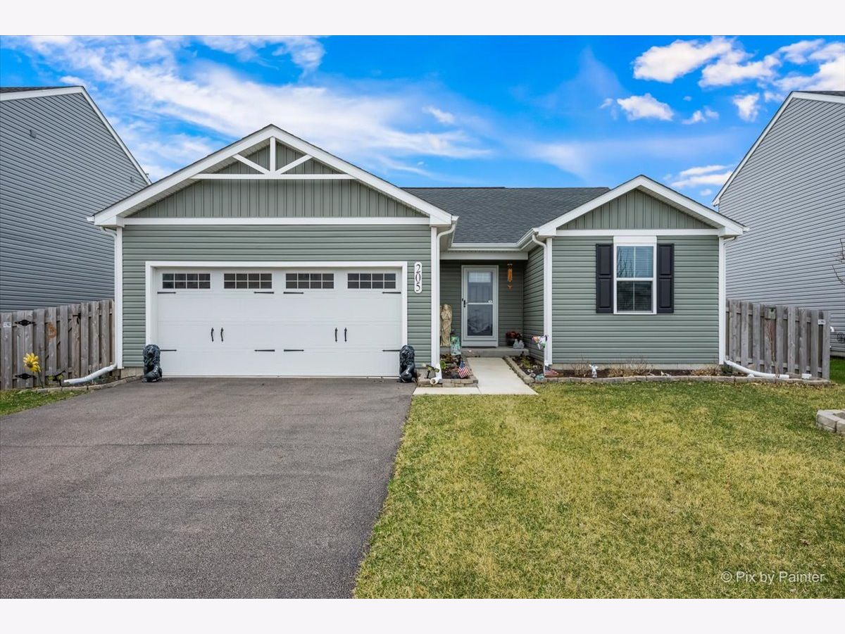 For Sale Waterman Illinois, 205 Buckeye Street