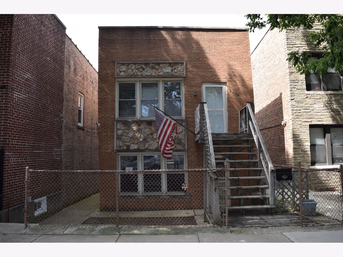  For Sale Chicago Illinois, 3240 Parnell Avenue