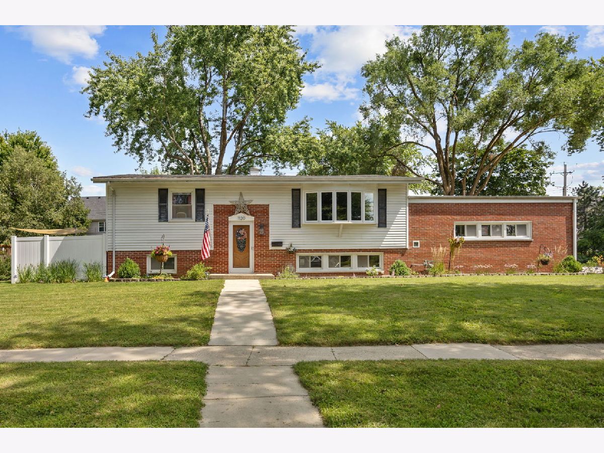 For Sale St Charles Illinois, 1120 12th Avenue
