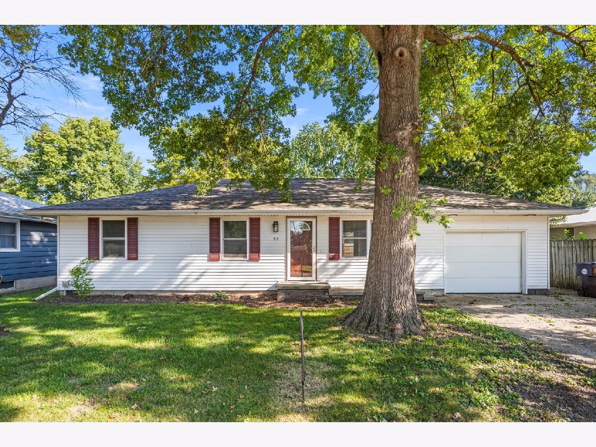  For Sale Fisher Illinois, 27 Elmwood Drive