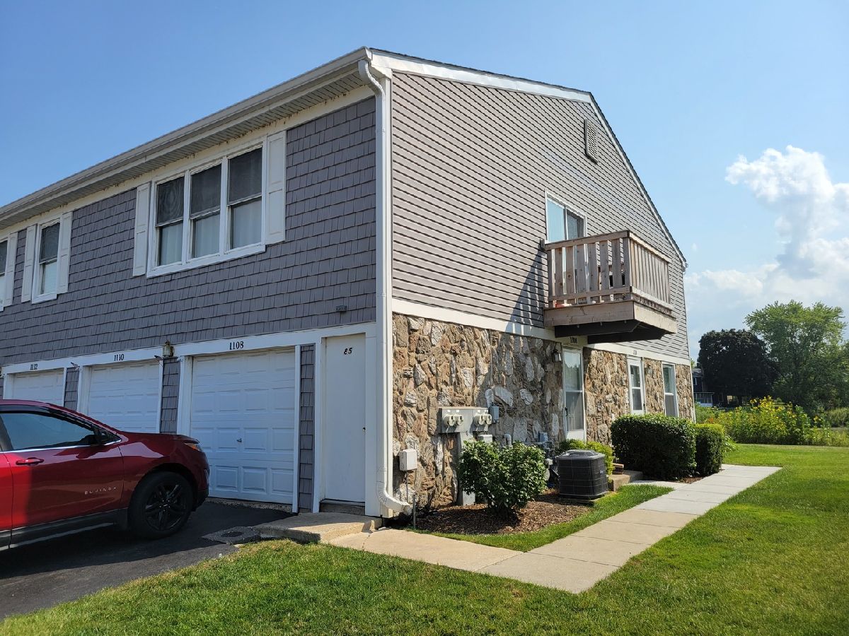 Townhomes & Condos & Homes For Rent Nantucket Cove Schaumburg Illinois, 1108 Hampton