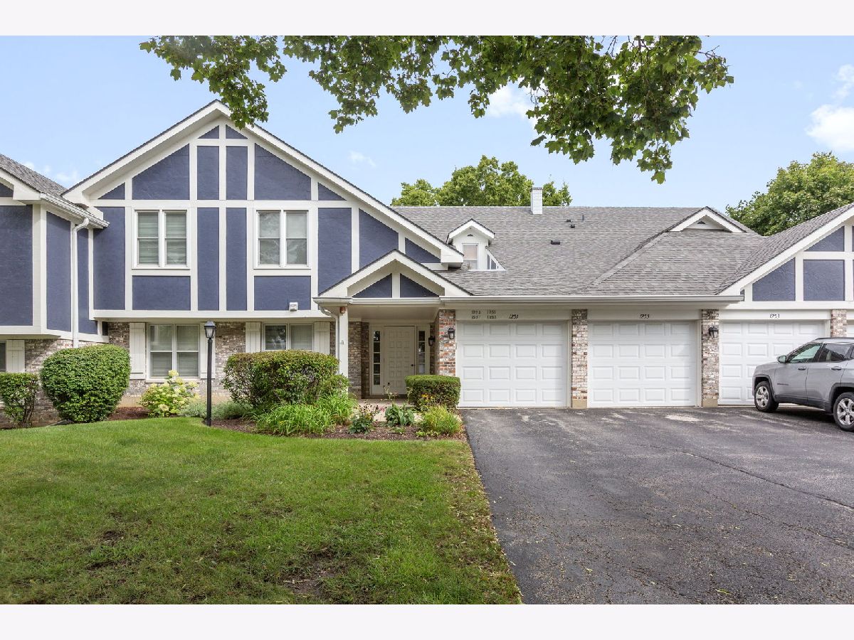  For Sale Vernon Hills Illinois, 1255 Regency Court