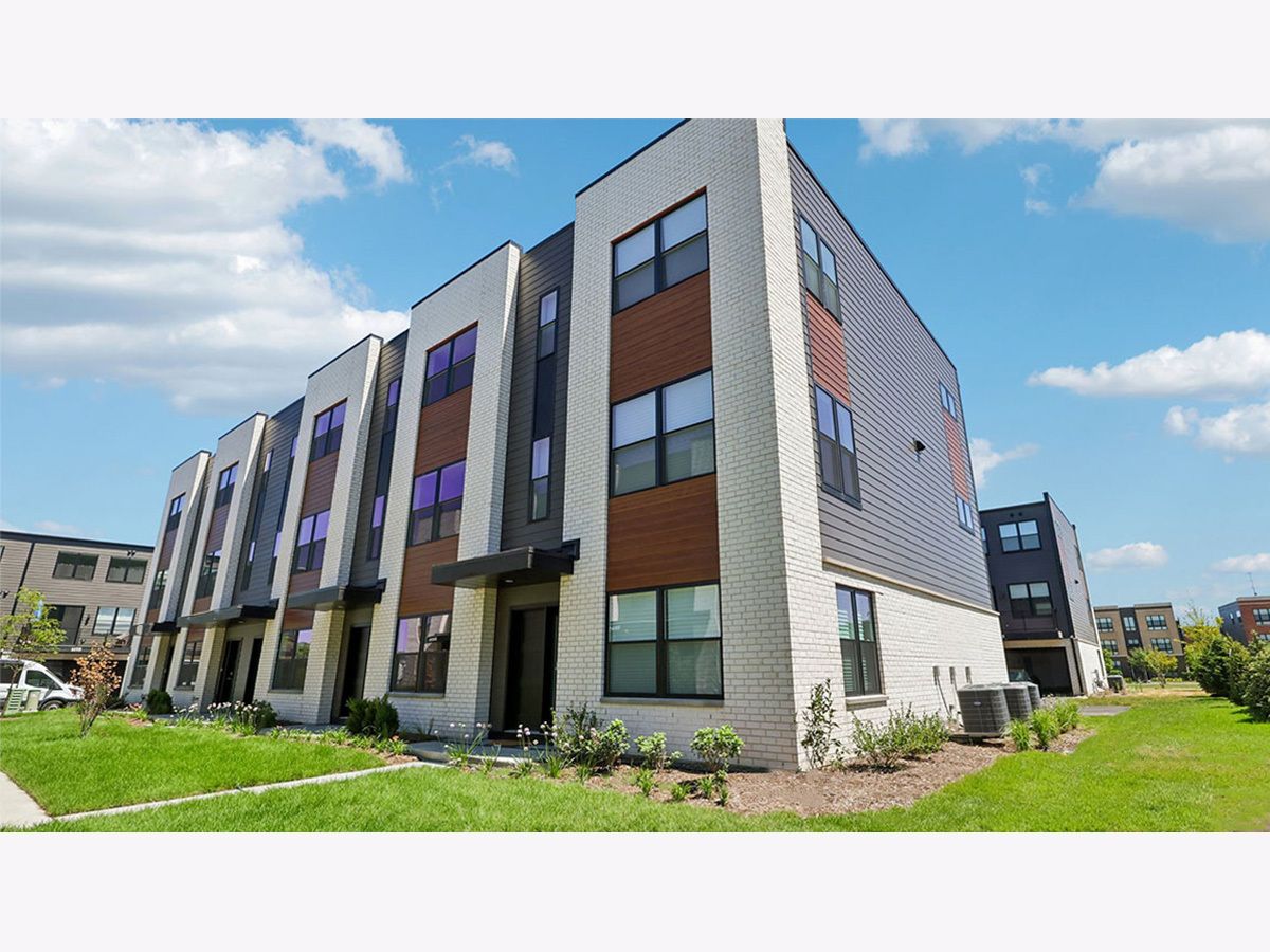 Condos & Townhomes For Sale Northgate At Veridian Schaumburg Illinois, 2227 Waters Edge Drive