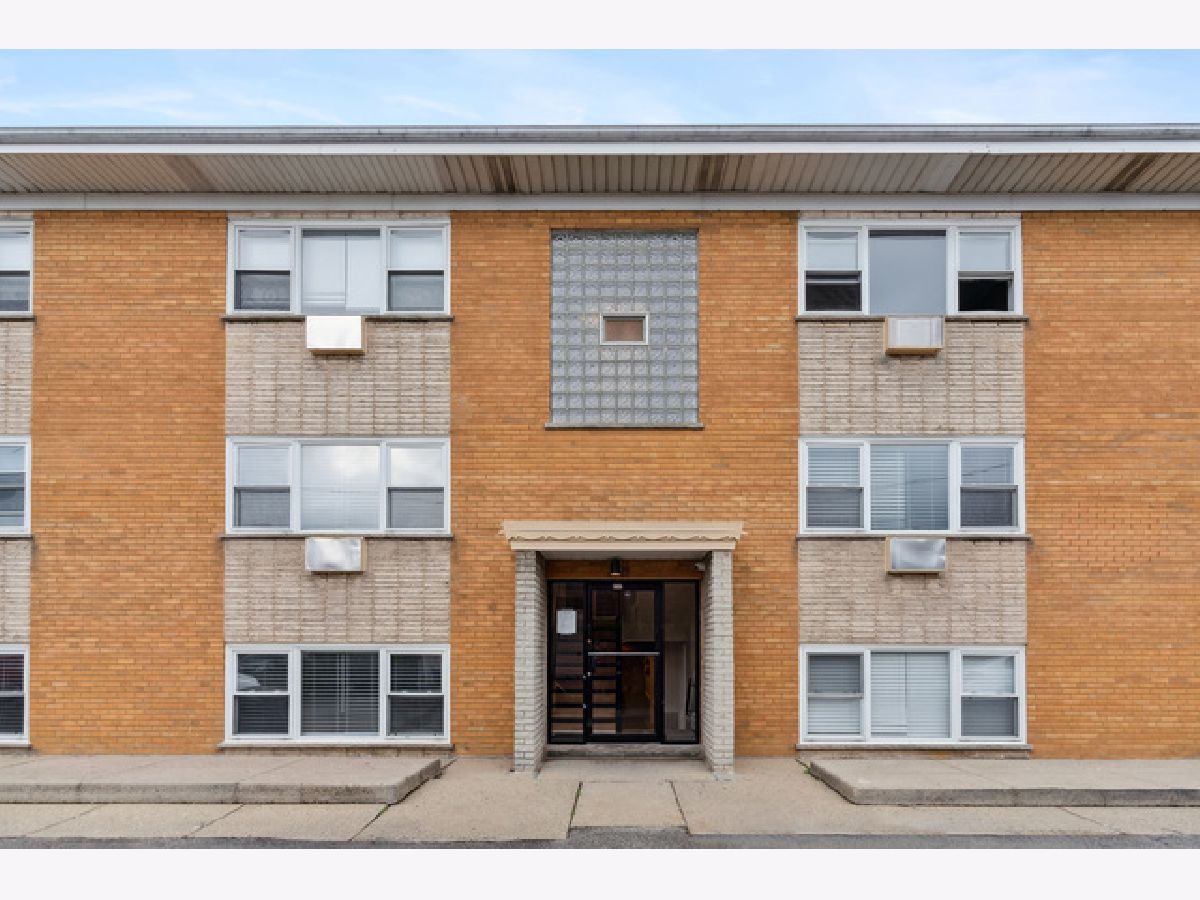  For Rent Harwood Heights Illinois, 4747 Ronald