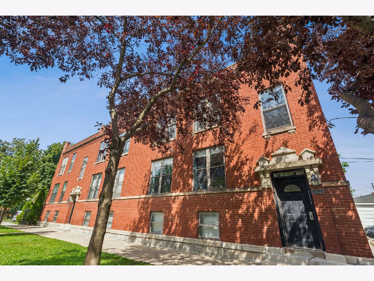  For Sale Chicago Illinois, 3222 Sunnyside Avenue