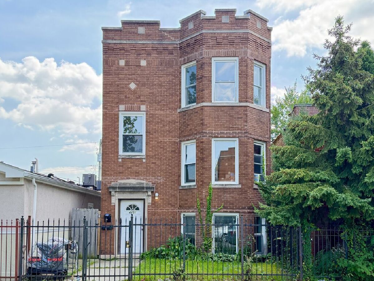  Rented Chicago Illinois, 4251 Haddon