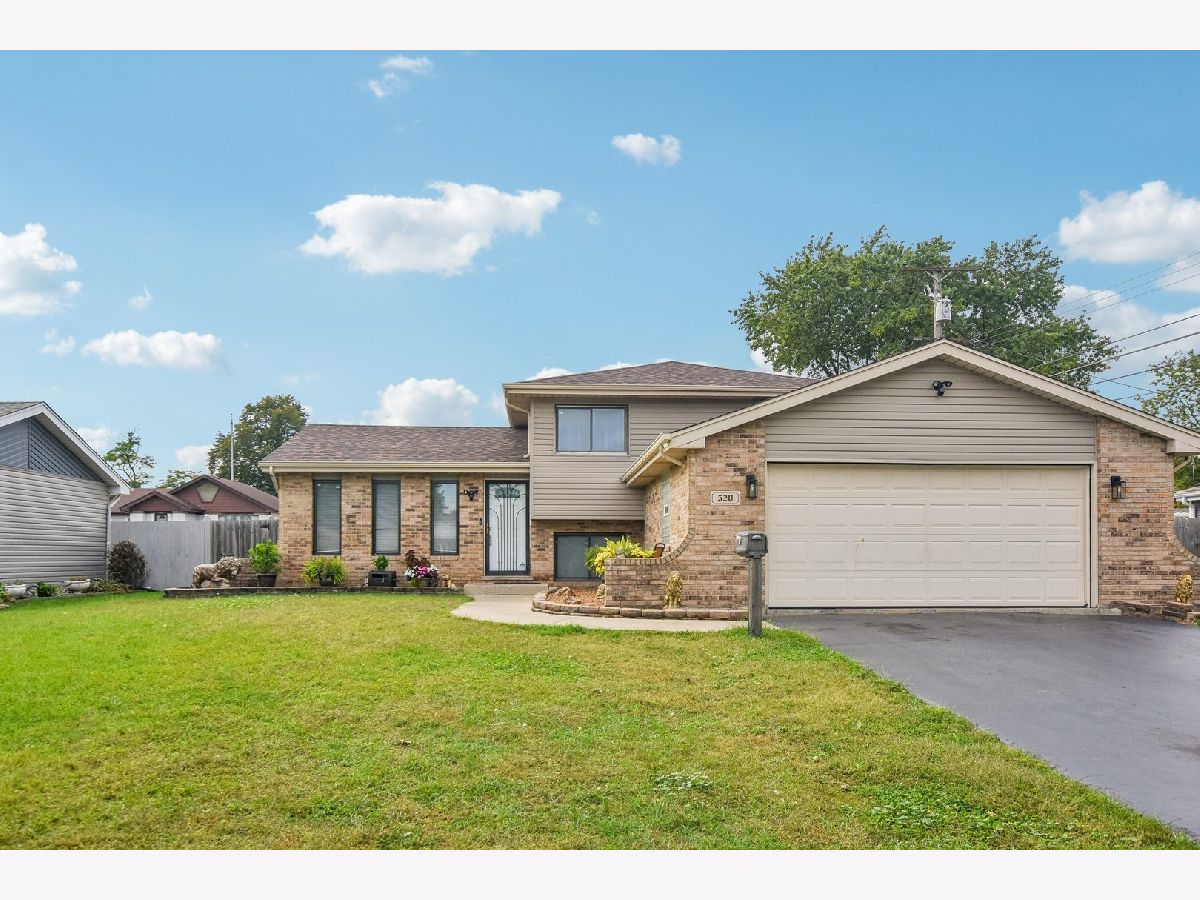  For Sale Thornton Illinois, 520 Kinzie Place