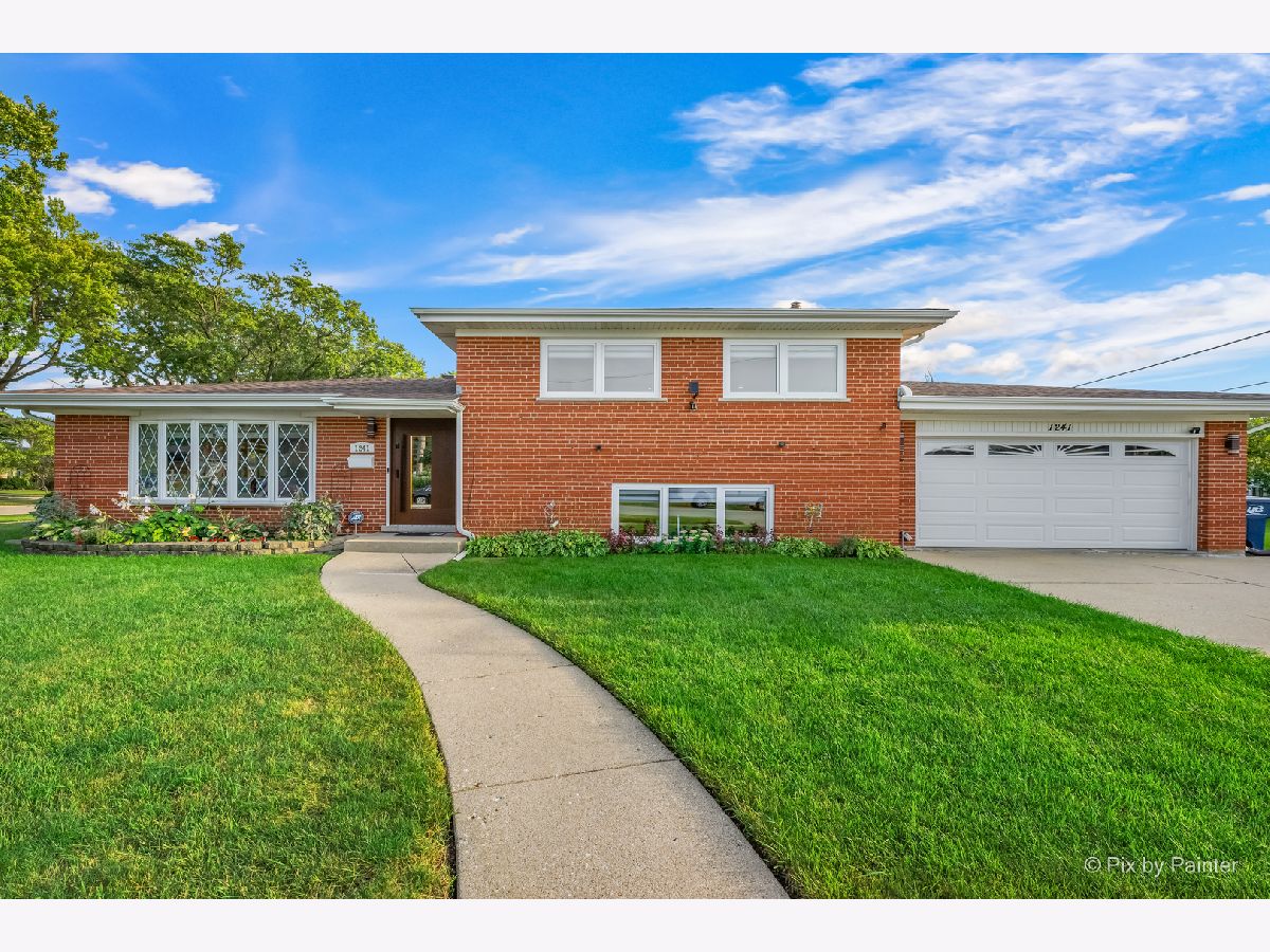  For Sale Des Plaines Illinois, 1241 Fargo Avenue