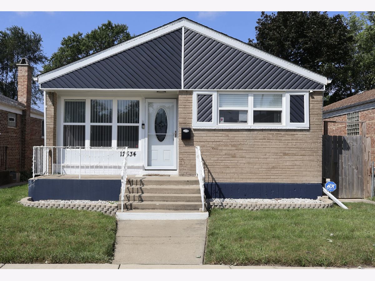  For Sale Calumet Park Illinois, 12534 Lincoln Street