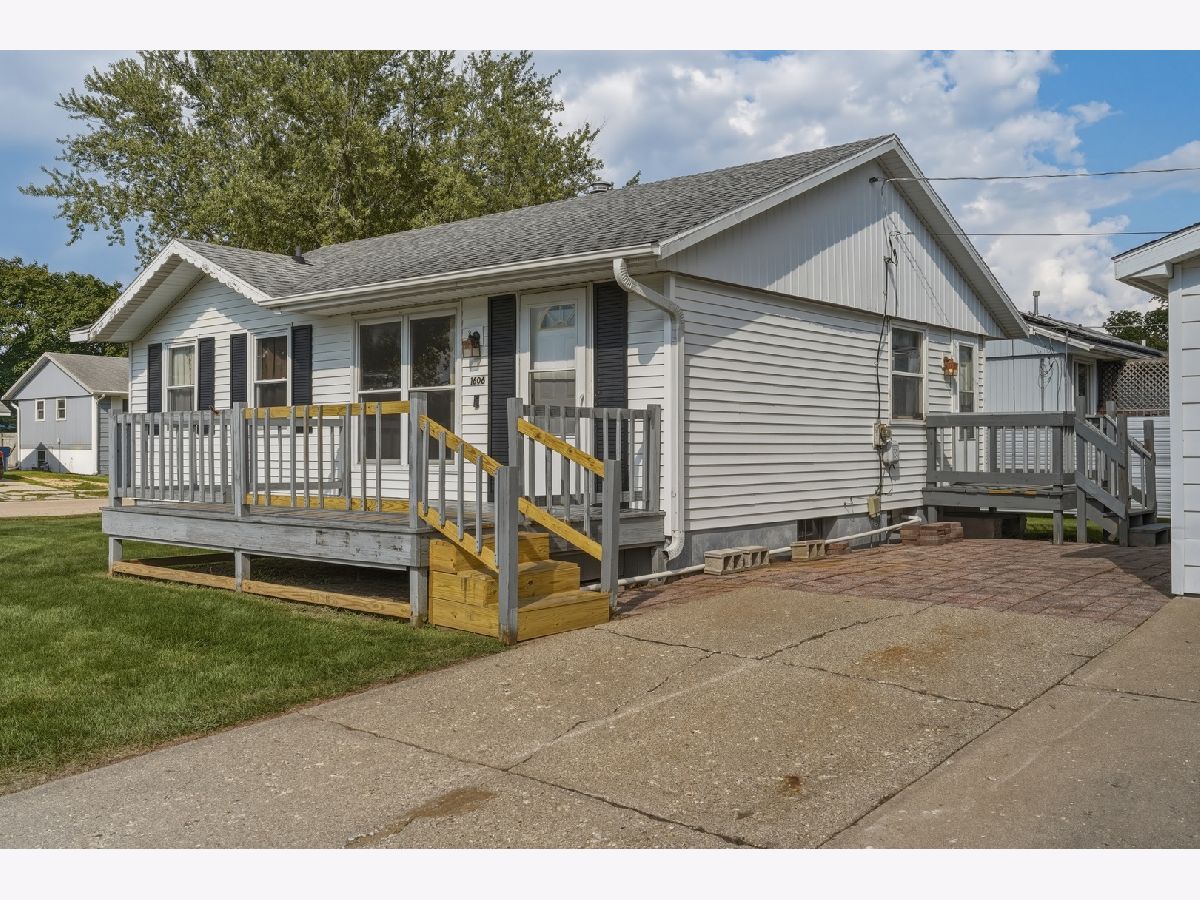  For Sale Dixon Illinois, 1606 Bonnie Avenue