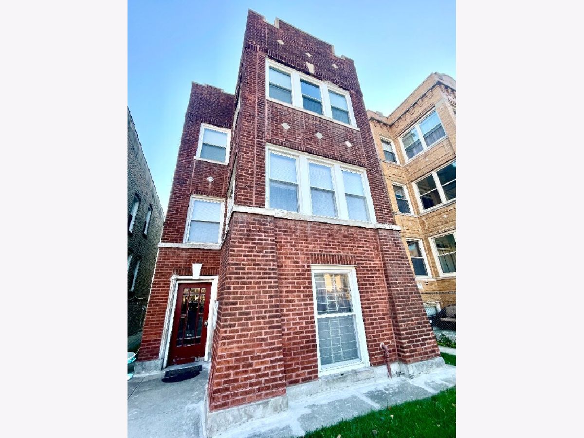  Rented Chicago Illinois, 3237 Thomas