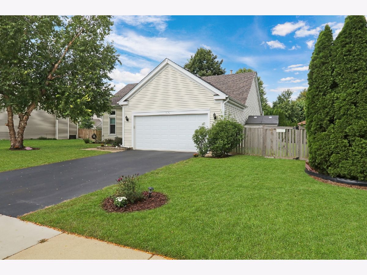  For Sale Cary Illinois, 436 Conestoga Trail