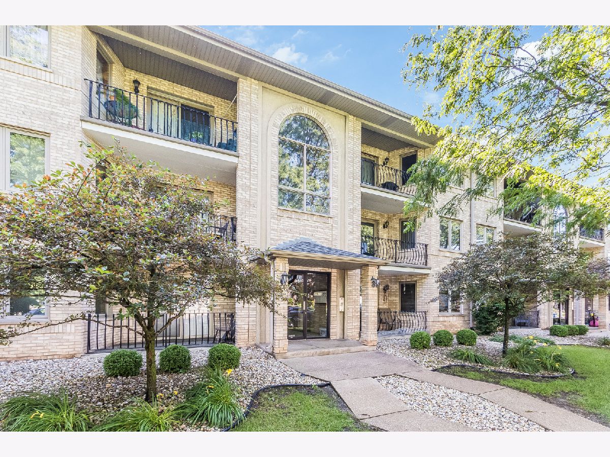  For Sale Hickory Hills Illinois, 8805 79th Avenue
