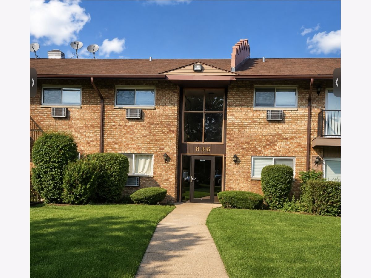  For Sale Prospect Heights Illinois, 836 Old Willow Road