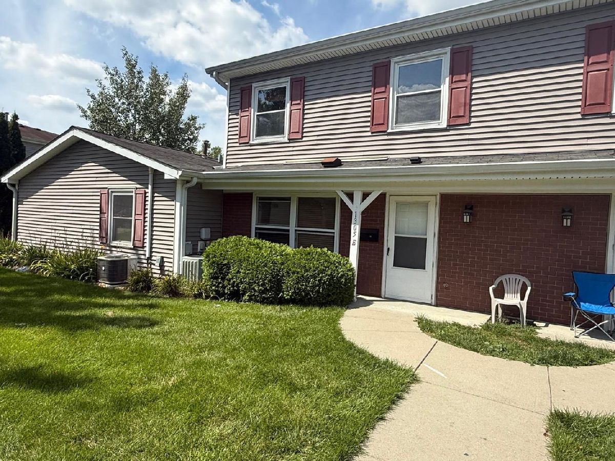  For Rent Hanover Park Illinois, 1305 Kingsbury