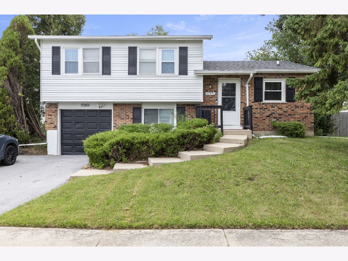  Sold Country Club Hills Illinois, 17851 Springfield