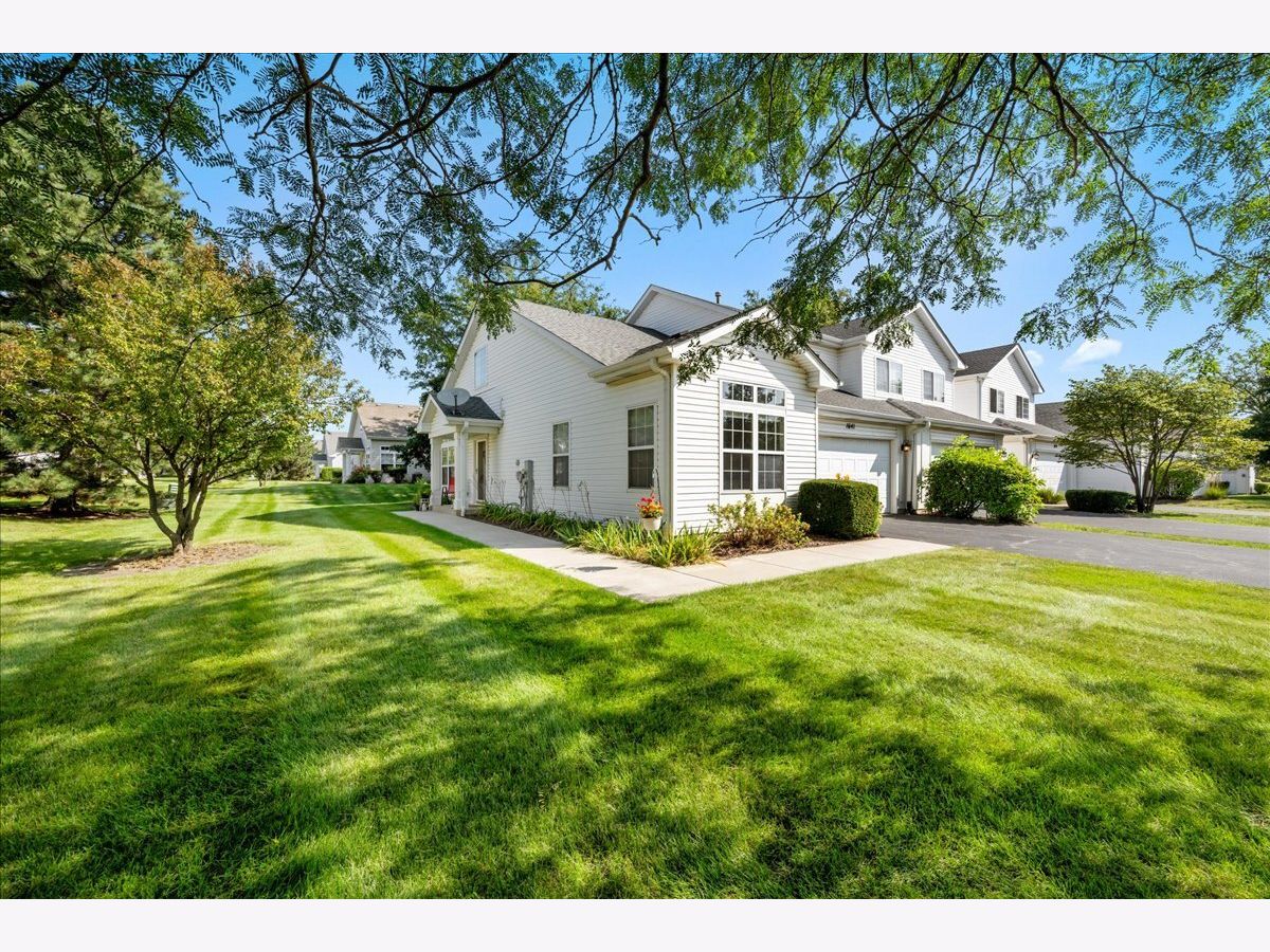  For Sale North Aurora Illinois, 1641 Abington Lane