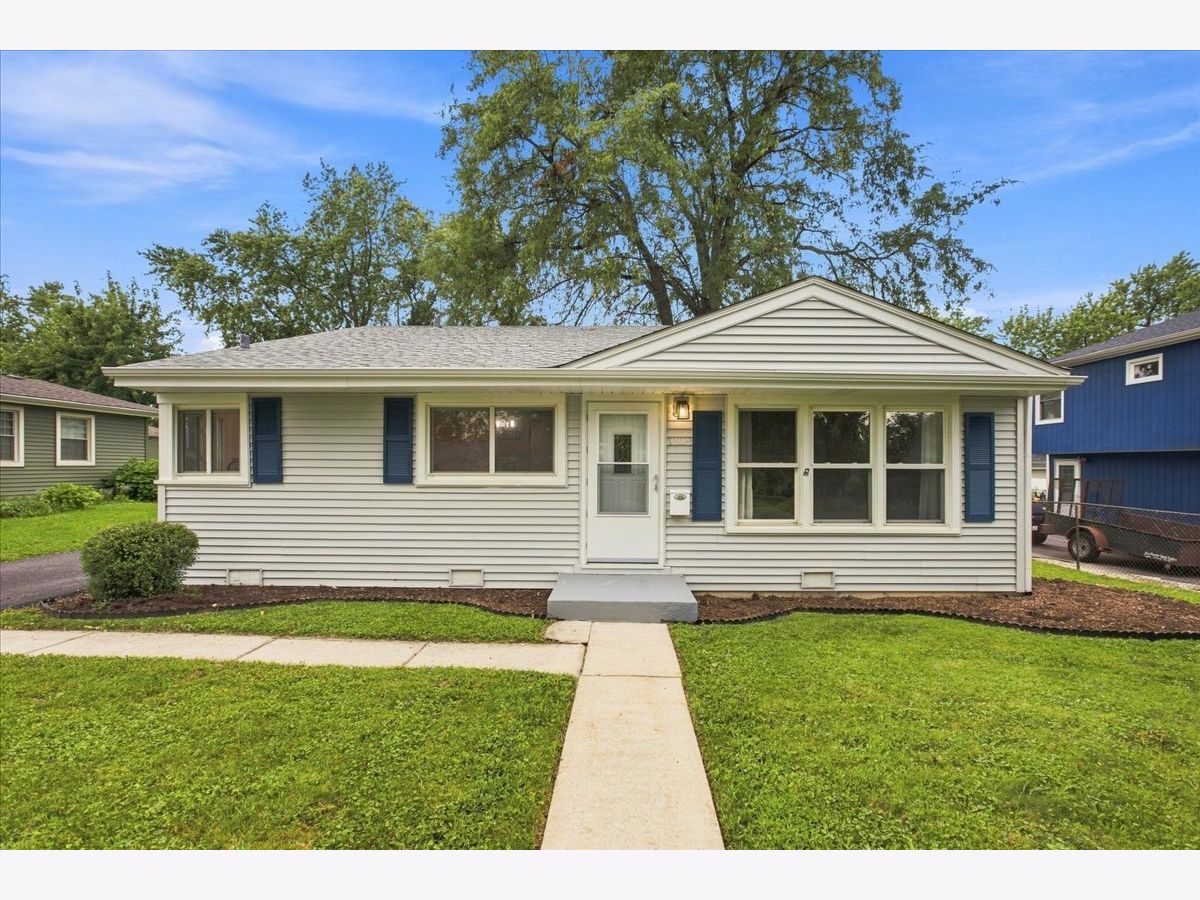  For Sale Lemont Illinois, 1108 Kim Place