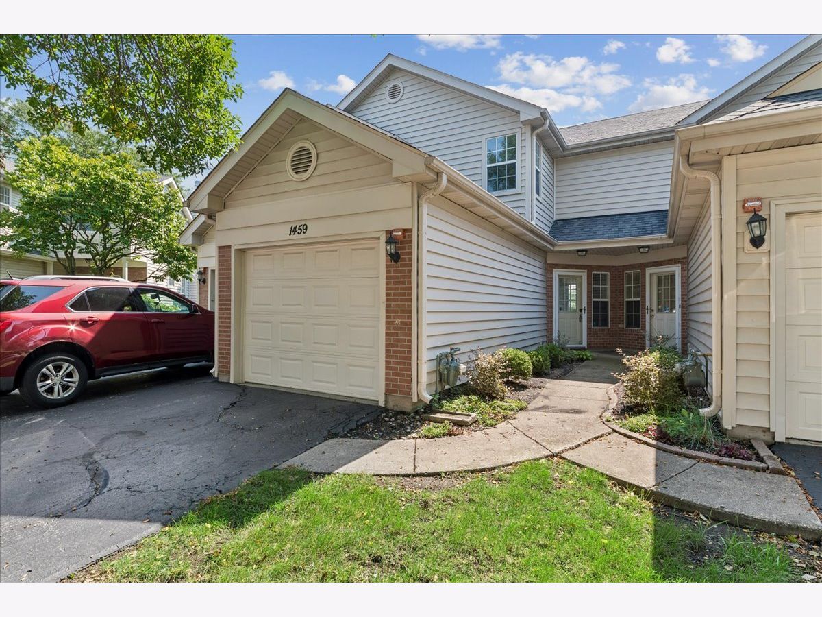  Sold Glendale Heights Illinois, 1459 Golfview