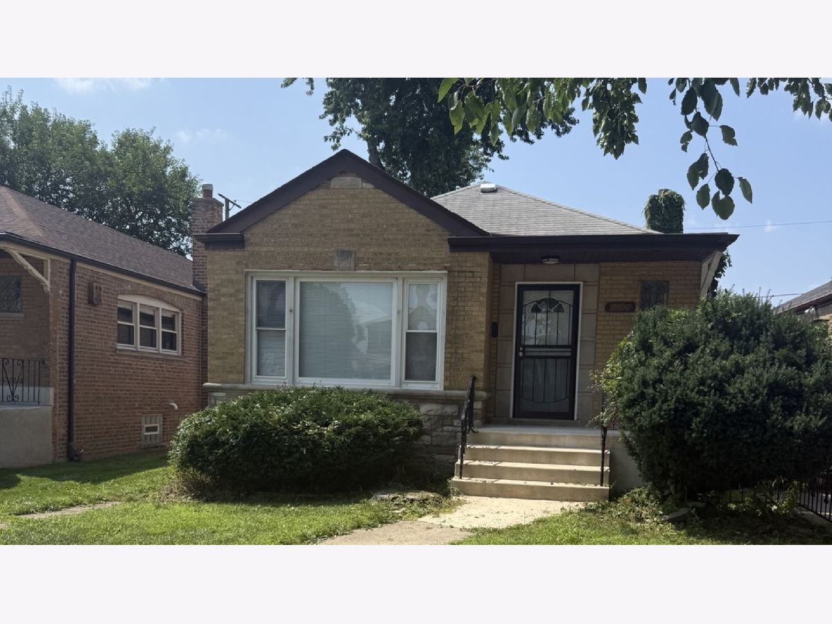  For Sale Chicago Illinois, 8926 Paxton Avenue