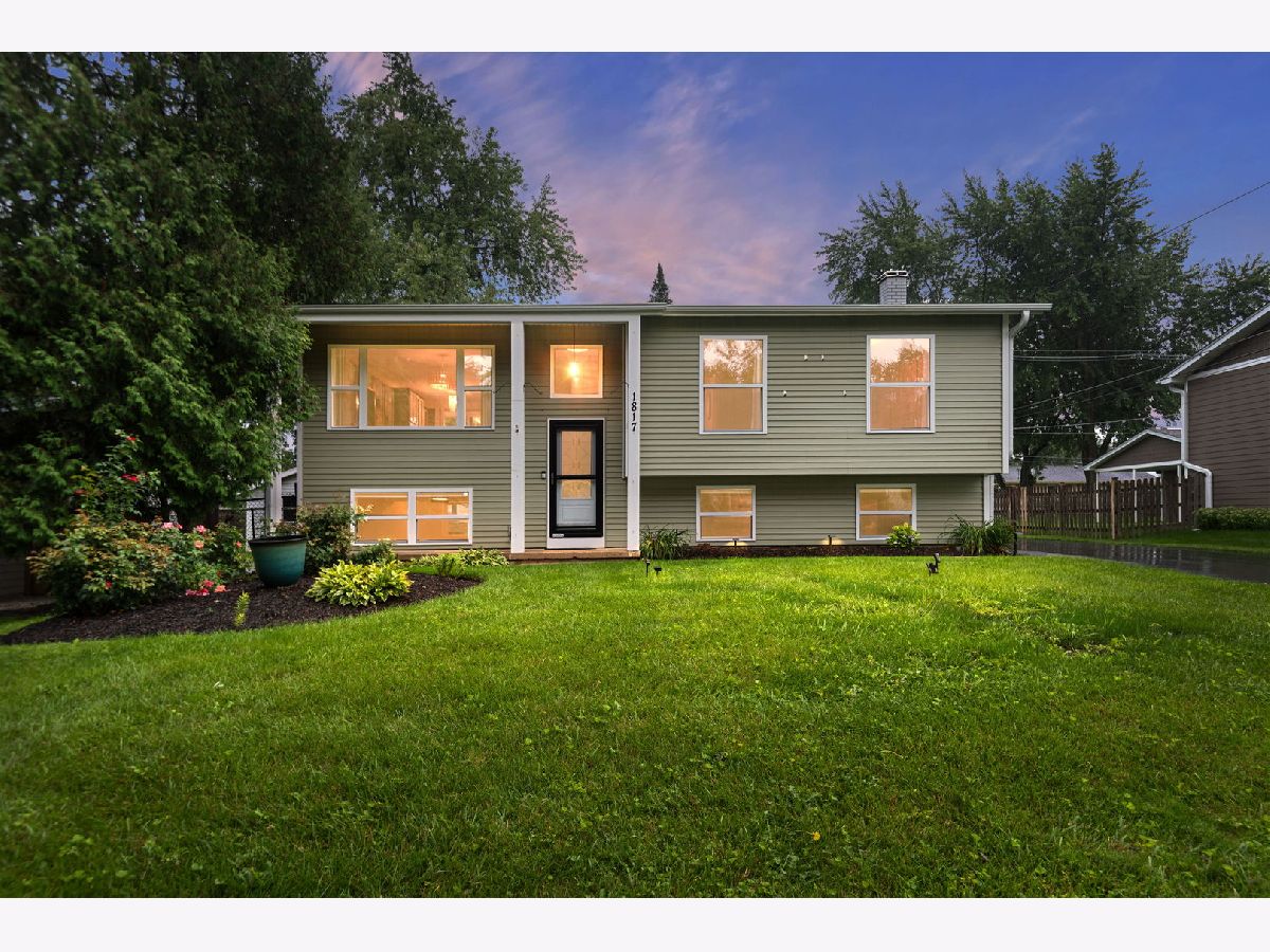  For Sale Lindenhurst Illinois, 1817 Elmwood Drive