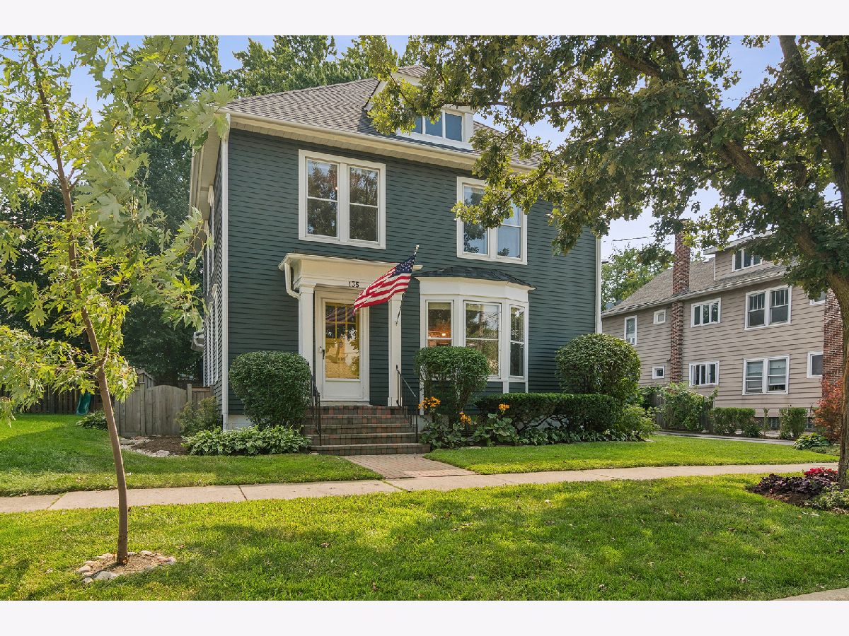  For Sale Barrington Illinois, 135 Russell Street