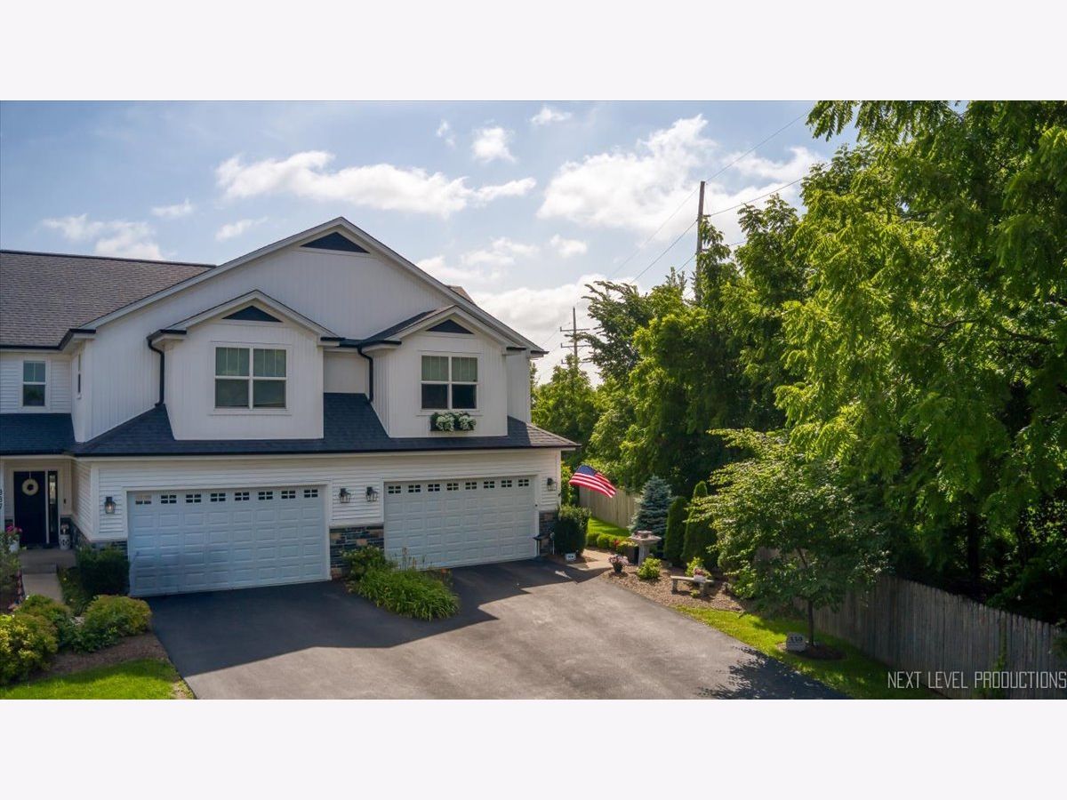 Condos & Townhomes For Sale Sandholm Creek Geneva Illinois, 339 Sandholm Court
