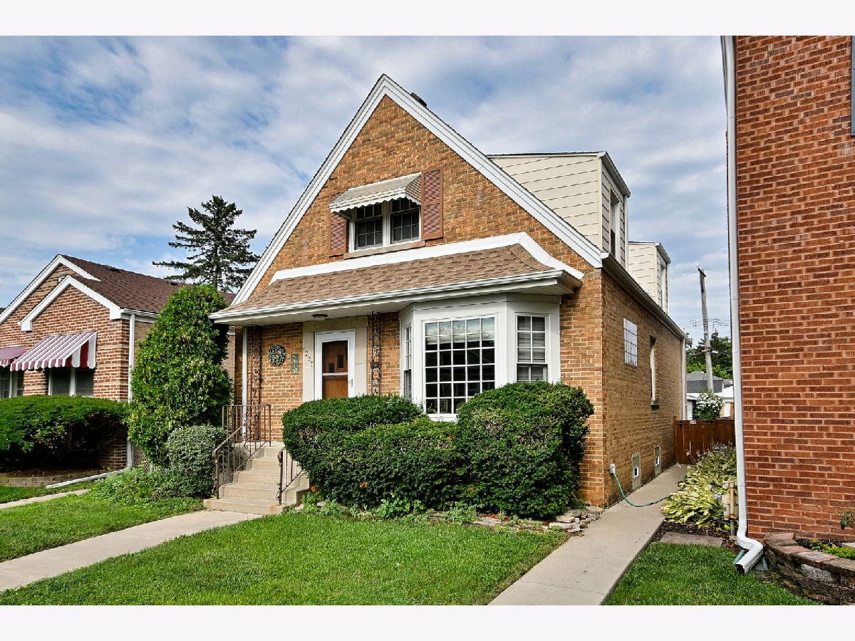  For Sale Chicago Illinois, 6227 Naper Avenue