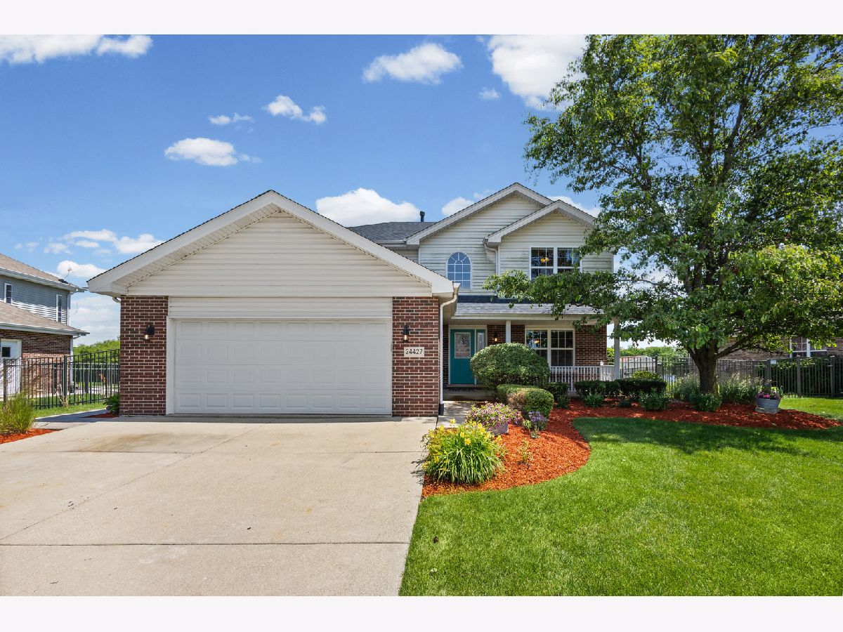  For Sale Manhattan Illinois, 24427 Arrowhead Drive