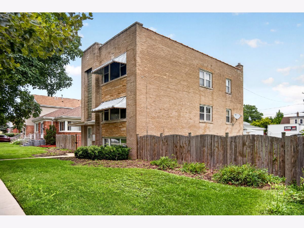  For Sale Brookfield Illinois, 3329 Arthur Avenue