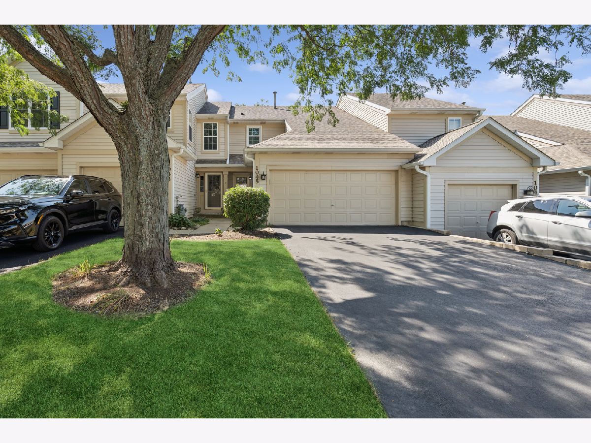 Townhomes & Condos Sold Remington Farms Lake In The Hills Illinois, 1045 Horizon Ridge