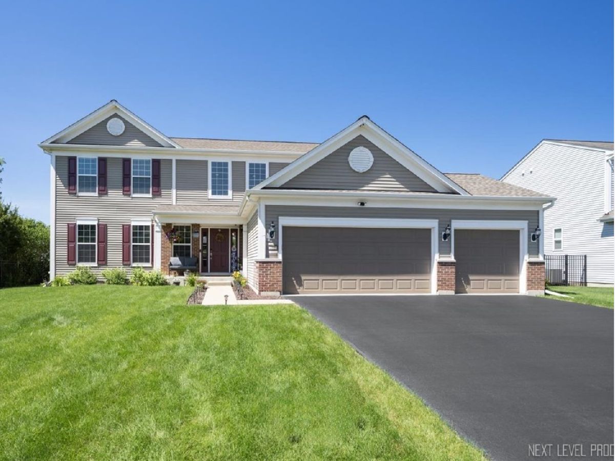 Homes & Townhomes & Condos For Sale Autumn Creek Yorkville Illinois, 2427 Emerald Lane