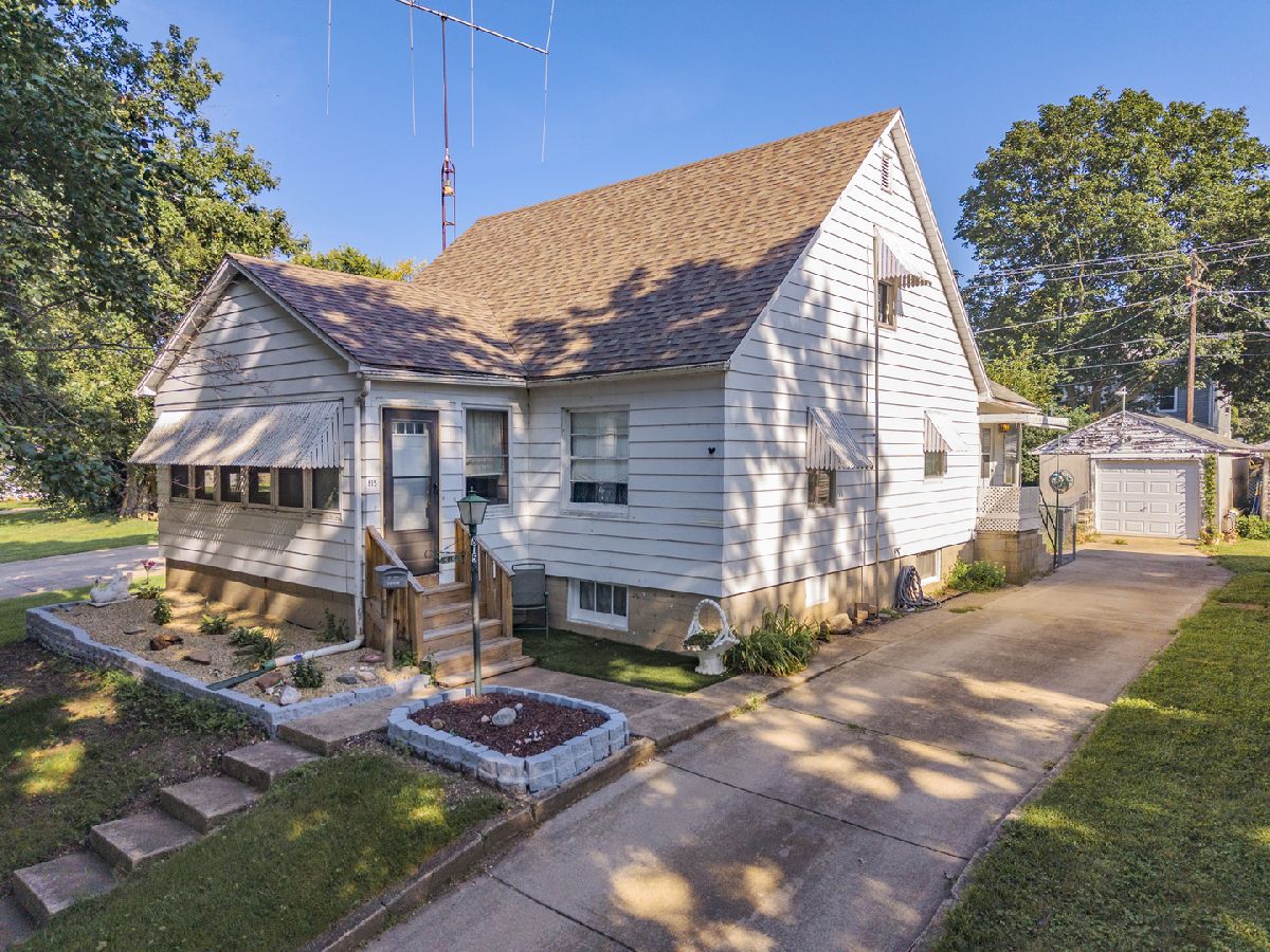  For Sale Pontiac Illinois, 815 Water Street