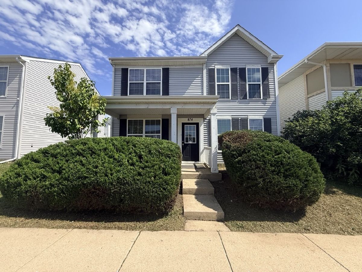 Homes & Townhomes & Condos For Sale Hometown Aurora Illinois, 874 Four Seasons Boulevard