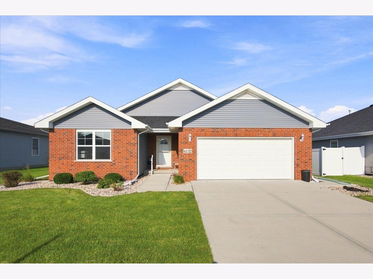  For Sale Bourbonnais Illinois, 6132 Stone Mill Drive