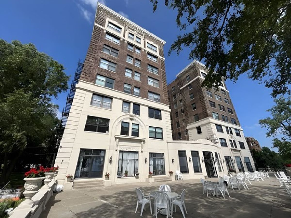  For Sale Chicago Illinois, 1205 Sherwin Avenue