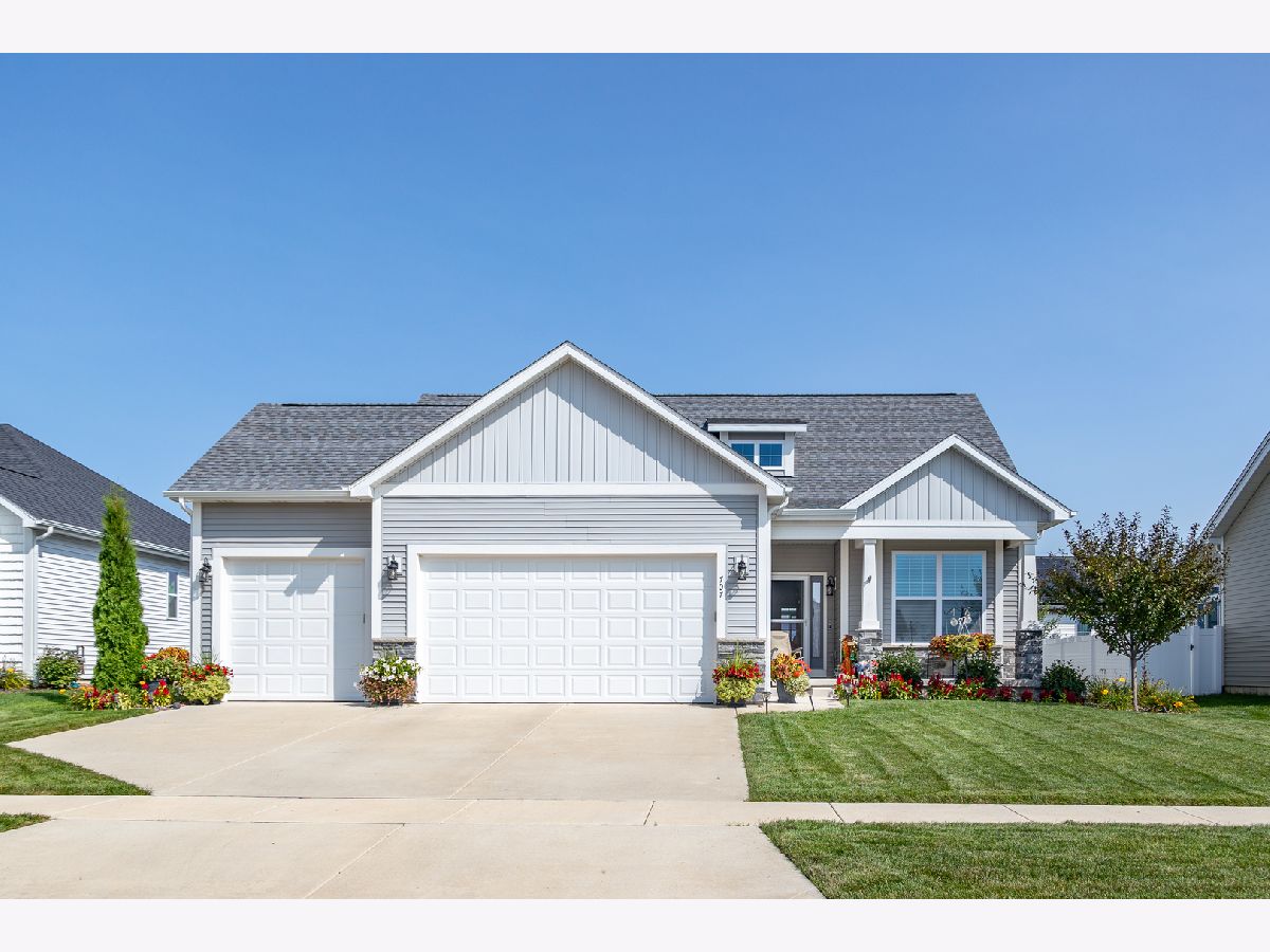 Homes For Sale Hope Heights Bettendorf Iowa, 6838 Faiths Way