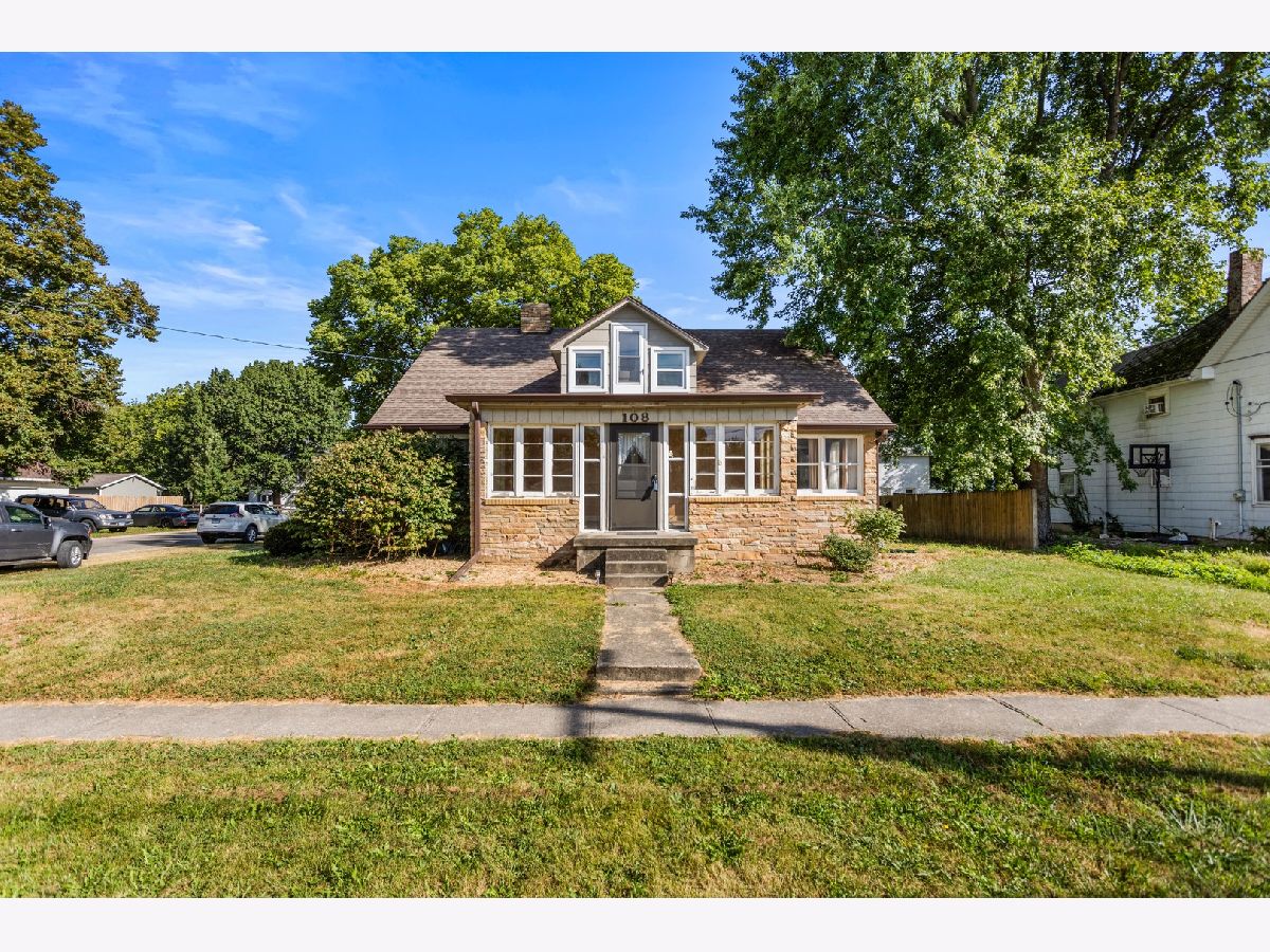 For Sale Fisher Illinois, 108 Sangamon Street