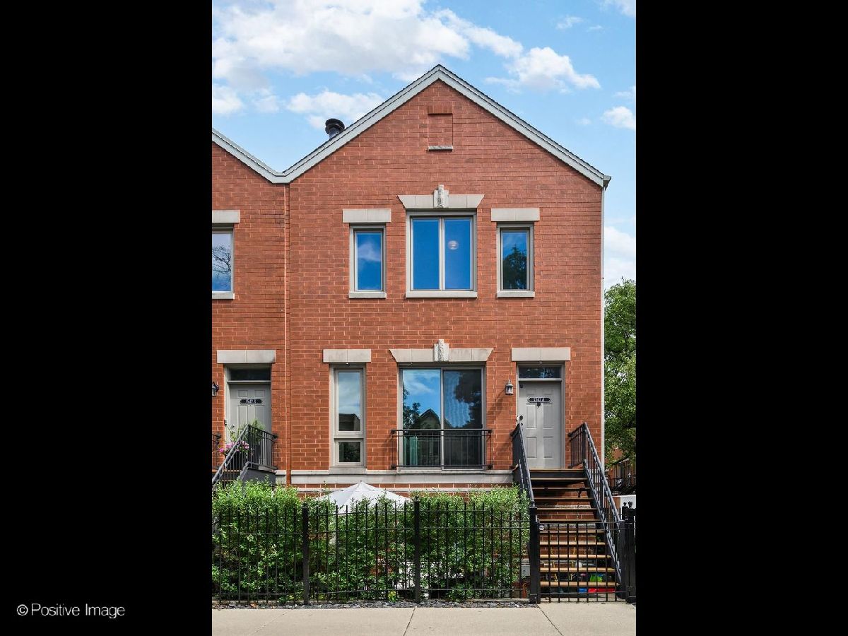 Townhomes Sold Henderson Square Chicago Illinois, 1542 School