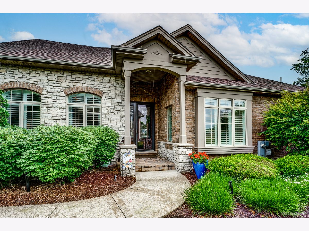 For Sale Frankfort Illinois, 8999 Holland Harbor Circle