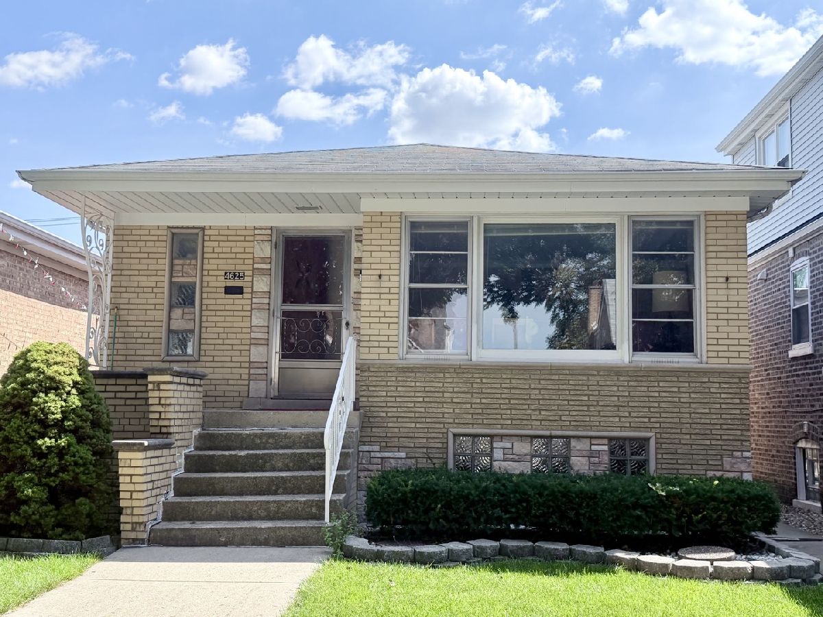  For Sale Chicago Illinois, 4625 Komensky Avenue