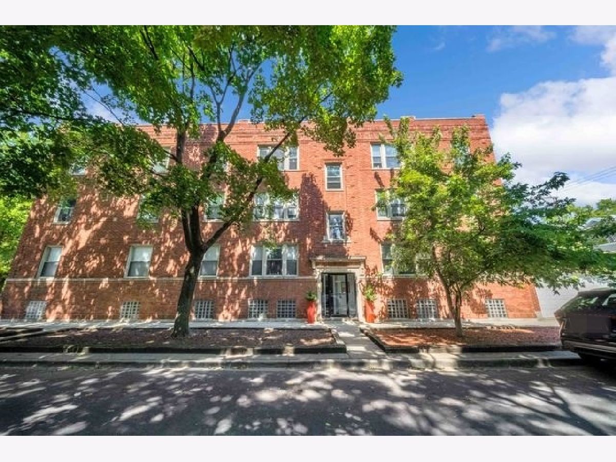  For Sale Chicago Illinois, 2316 Byron Street