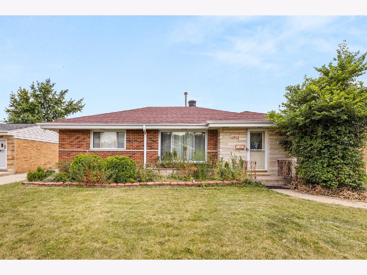  For Sale Westchester Illinois, 10842 Claridge Avenue