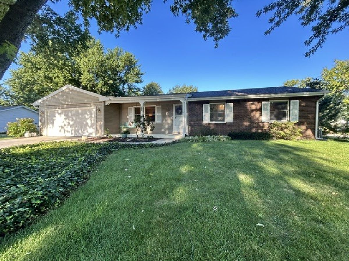  For Sale Sherman Illinois, 301 Westhampton Drive