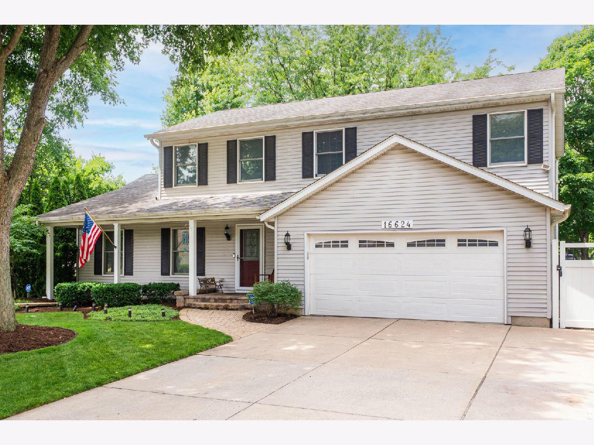 Townhomes & Homes For Sale Winding Creek Plainfield Illinois, 16624 Winding Creek Road