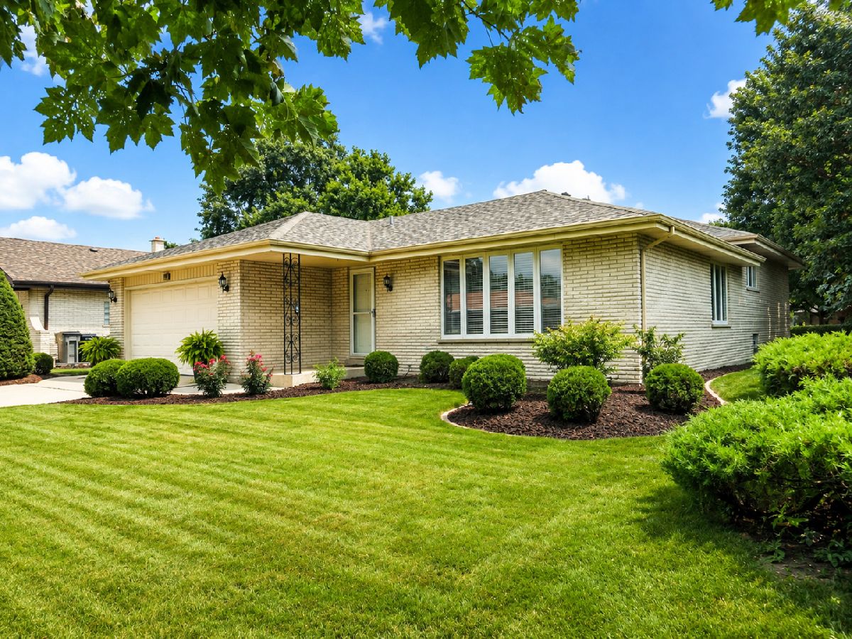 Homes & Townhomes & Condos For Sale Catalina Orland Park Illinois, 7453 Cashew Drive